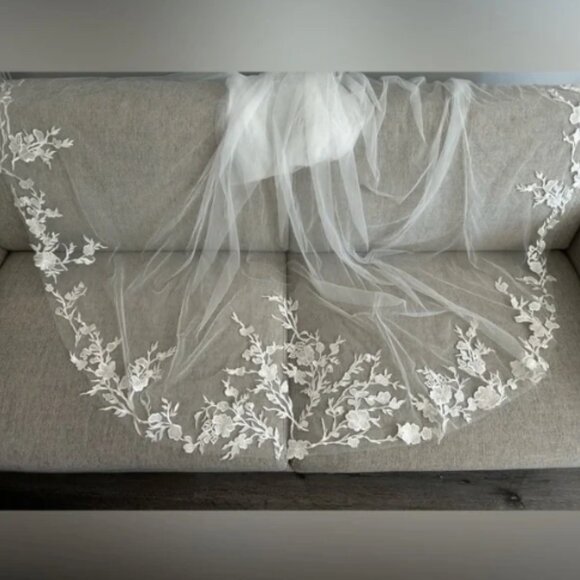 Cathedral Floral Lace Wedding Veil main image 5